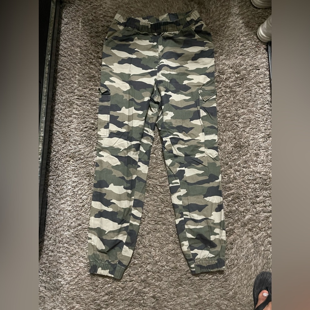 H&M Cargo Print Joggers